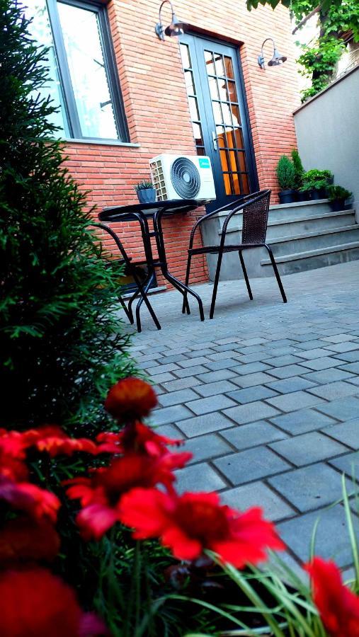 Falcon Boutique Hotel Tbilisi Exterior foto
